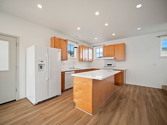 3rd image of 3073 Poipu Rd #2B---1-5B
