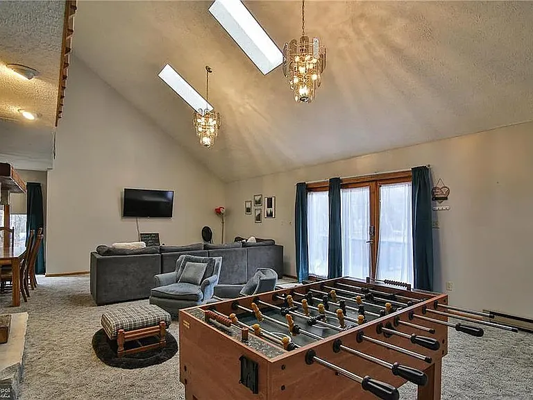 267 Brier Crest Rd — Photo 3