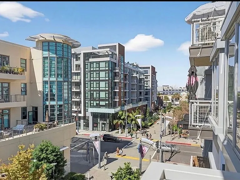 150 The Promenade N — Photo 16