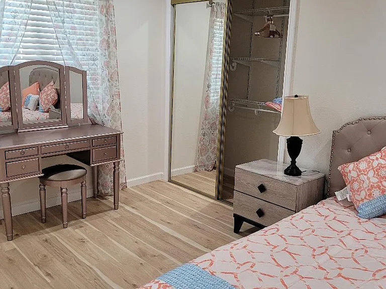 13738 Crewe St #1 — Photo 3