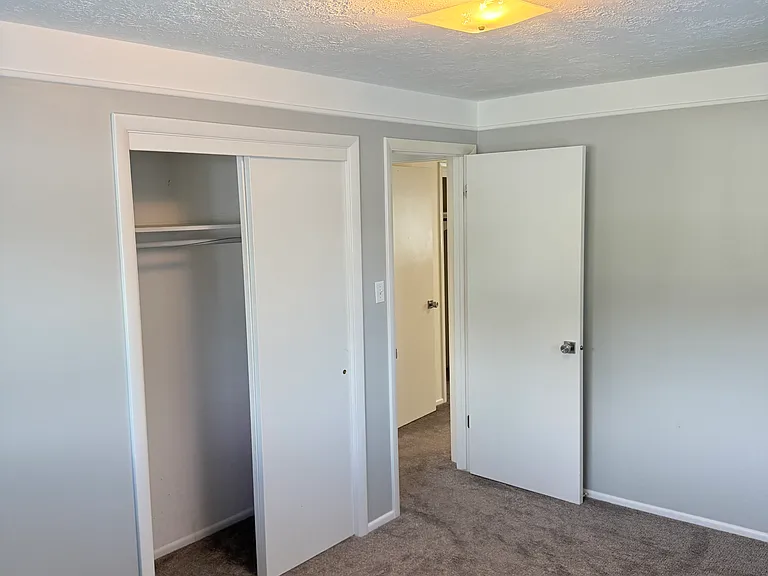 1692 S 550 W — Photo 16