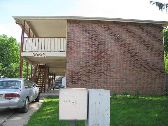 3rd image of 2403 Lynn St APT 4