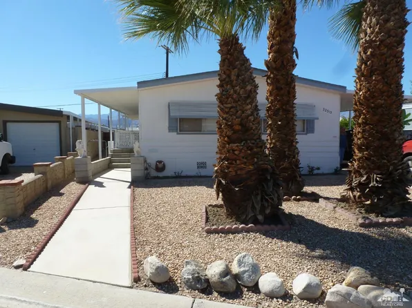 32515 Saint Andrews Dr, Thousand Palms, CA 92276