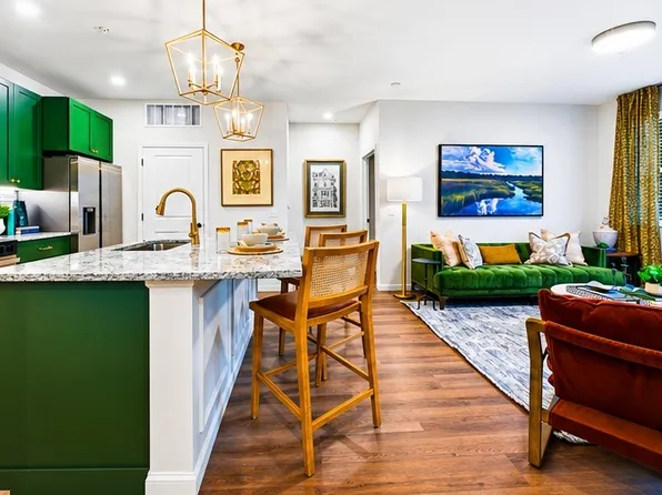Wilshire Apartments
