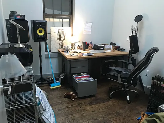 Rented by Premier Metro Realty Corp | media 50