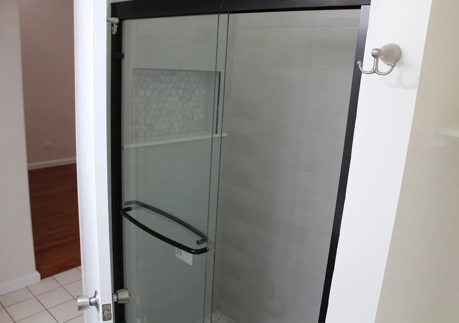 1 bed, 600 sqft, $1,800 — Photo 4