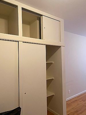 4th image of 444 51st St APT 1