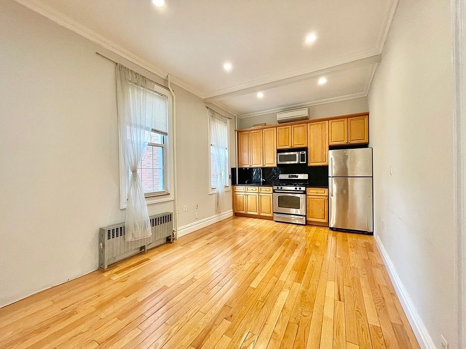 1st image of 42-07 Broadway #1R