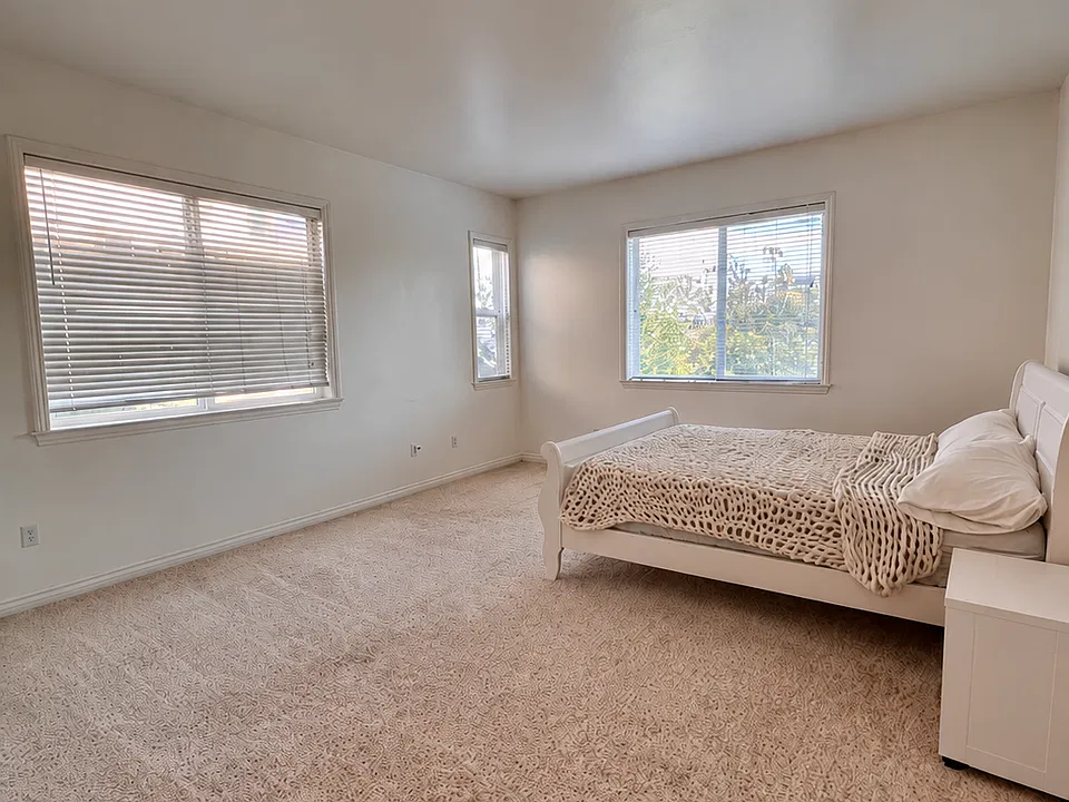 17295 Via Del Campo