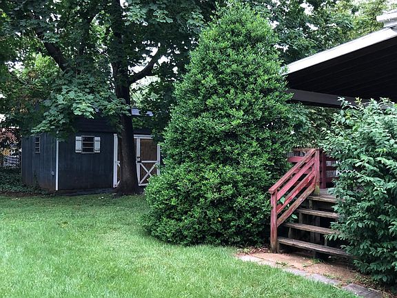 4th image of 8 Shannon Dr