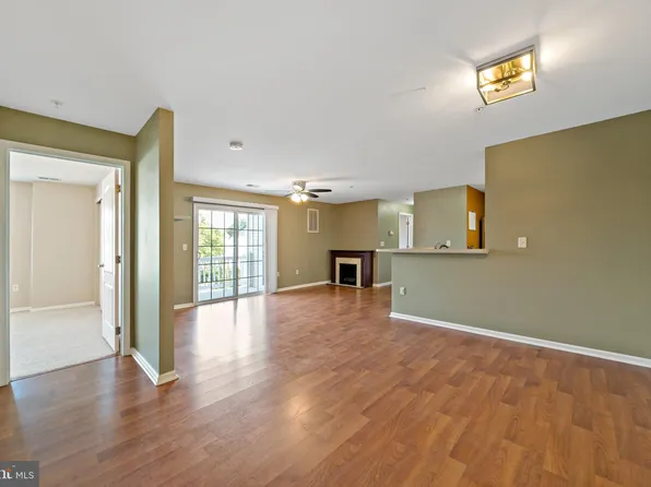 12 Highbridge Ln, Thorofare, NJ 08086