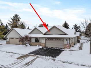 N160W18903 Oakland Dr, Jackson, WI 53037