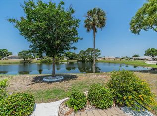 806 Bluewater Dr, Sun City Center, FL 33573
