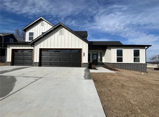 828 Mueller Way, Prairie Grove, AR 72753