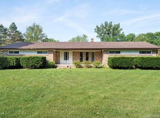 11180 Horton Rd, Holly, MI 48442