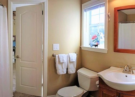 Downstairs full bath