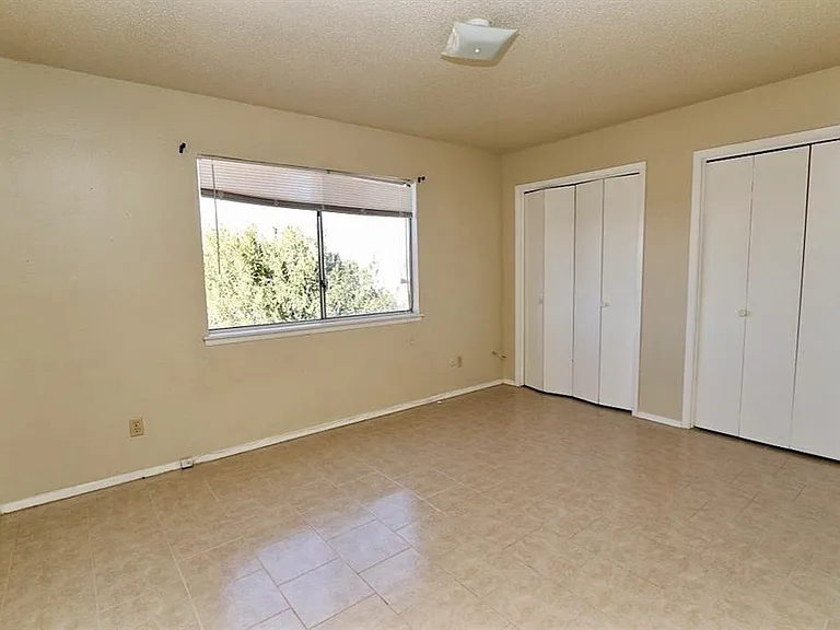 6925 Escondido Dr #B — Photo 19