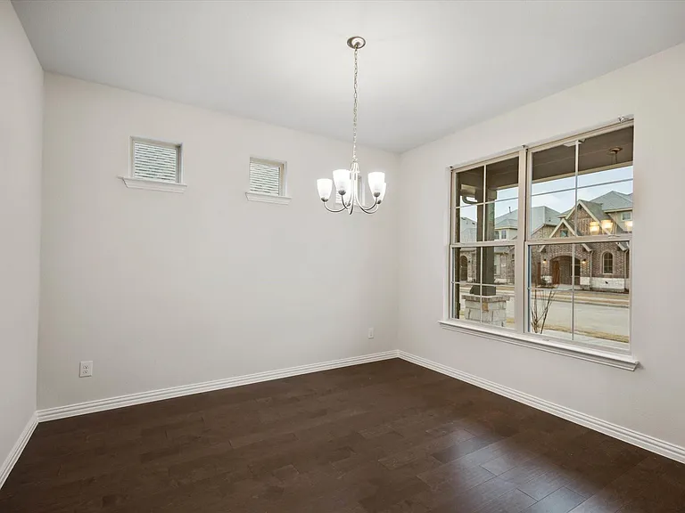 2036 Almassera Dr — Photo 23
