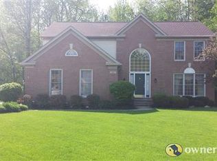 407 Troubadour Dr, Northfield, OH
