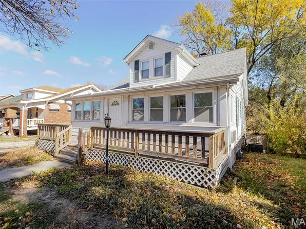 2705 Gerson Ave, Godfrey, IL 62035