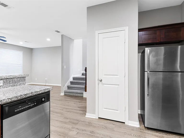 124 Artesian Way — Photo 8