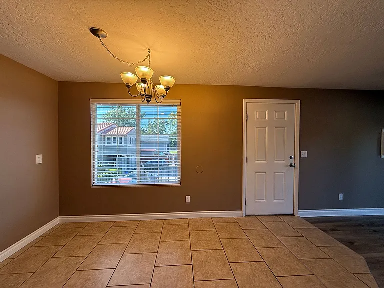 526 S 40th Ave #D — Photo 21
