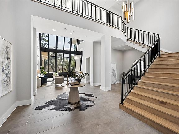 3rd image of 10943 Britoak Ln