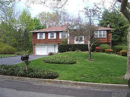 2nd image of 10 Markwood Ln