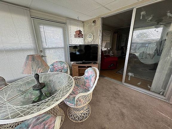 5th image of 140 N Lake Dr #828