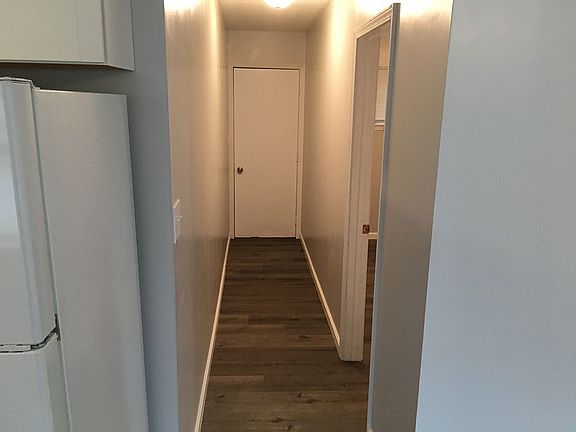 2nd image of 913 Country Club Dr