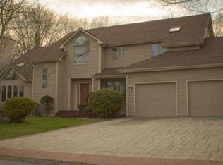 155 Williamson Dr, Somerset, MA 02726