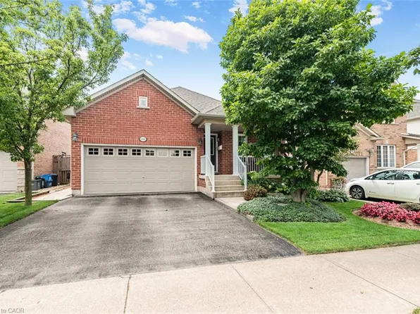 80 Vinifera Dr, Grimsby, ON L3M 5S6