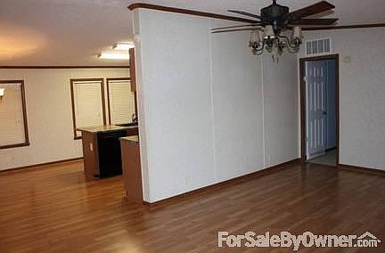 Entrance
						:
						Living Room entrance