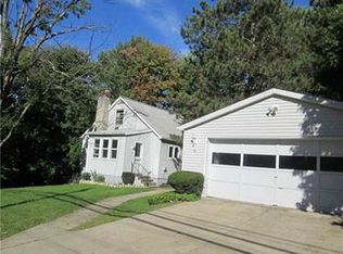 316 W Gore Rd, Erie, PA 16509