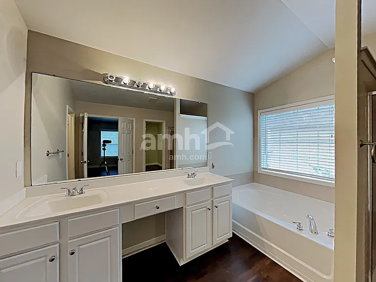 2607 Swansong Ln — Photo 12