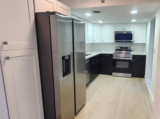 Greynolds Park Club Condo, North Miami Beach, FL 33160