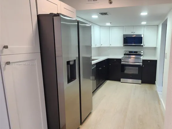 17890 W Dixie Hwy #318-3, North Miami Beach, FL 33160