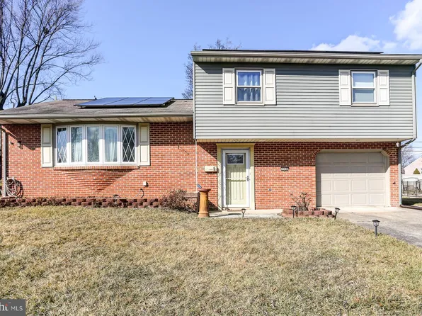 313 Pinewood Dr, Shiremanstown, PA 17011