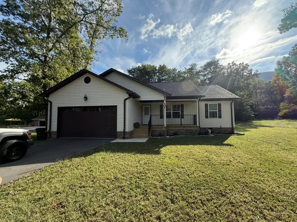 418 Old State Highway 8, Dunlap, TN 37327