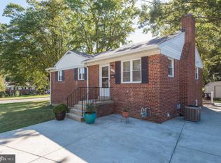 7111 Strathmore St, Falls Church, VA 22042