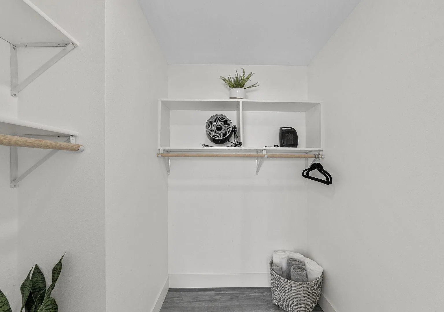 3 bed, 1500 sqft, $8,500 — Photo 2