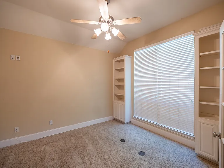6366 Shadywood Dr — Photo 9