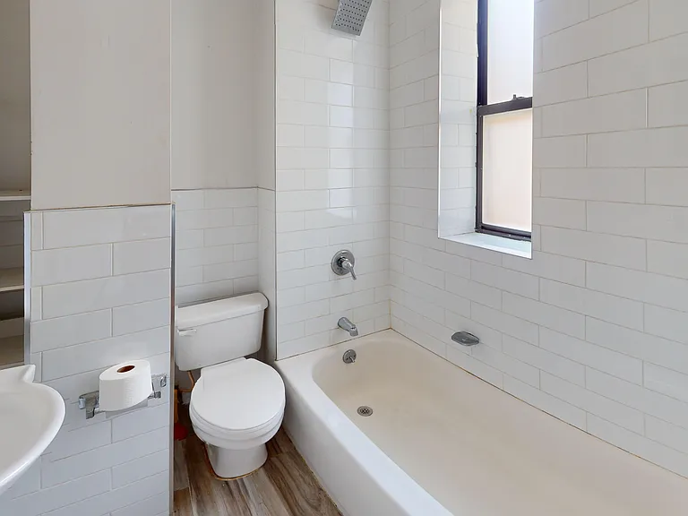 1427 York Ave #E — Photo 7