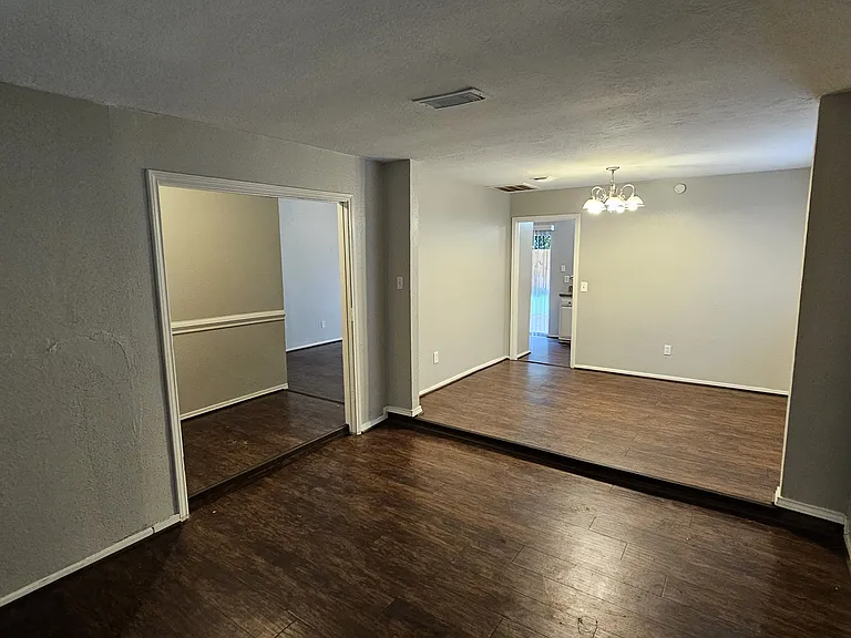 4430 McCleester Dr — Photo 9