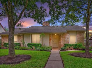 2842 Pepper Wood Dr, Sugar Land, TX 77479