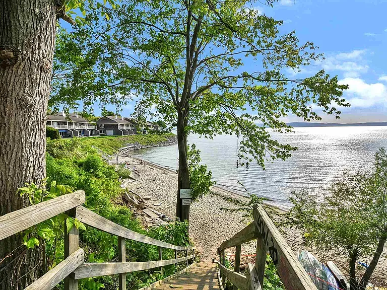 41 Harrison Ave — Photo 12
