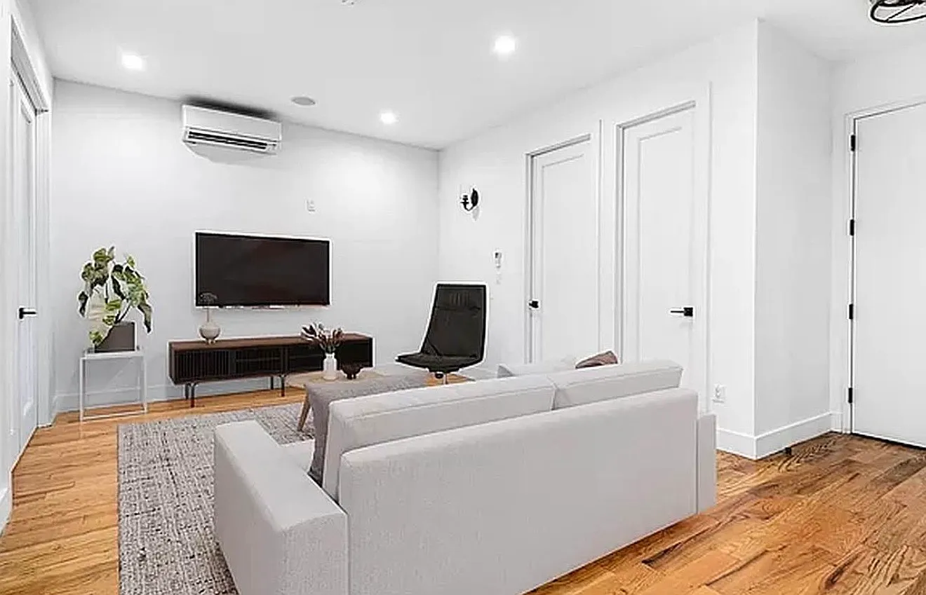 12 Belvidere Street — Photo 1