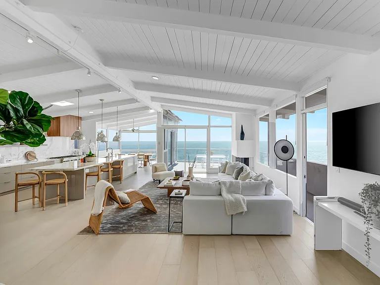 26060 Pacific Coast Hwy #PENTHOUSE — Photo 8