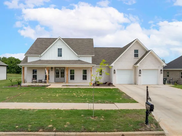 216 Chestnut Oak Dr, Florence, AL 35633
