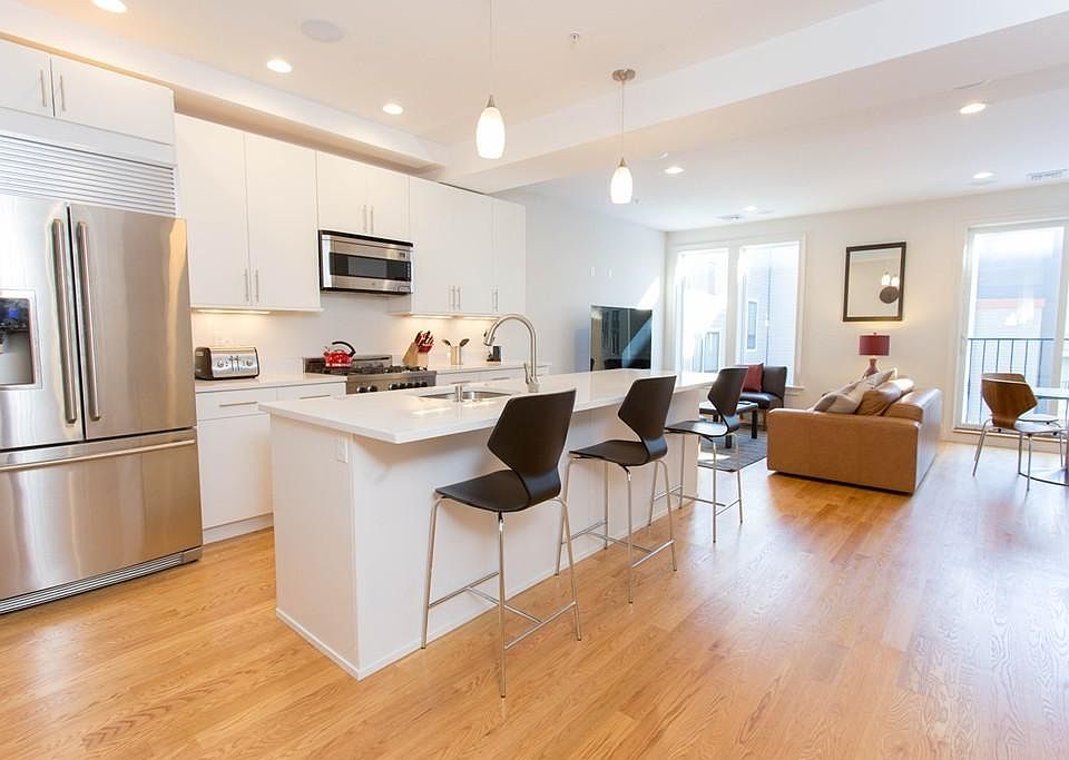 1st image of 111 B St #6